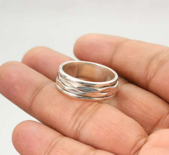 Retro Boho Minimalist Spinning Worry Ring